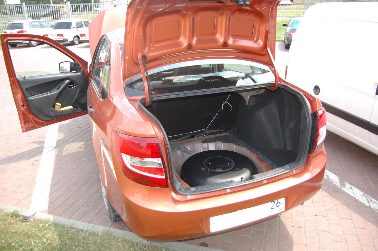 Lada Granta Sedan (2011-2018) 1.6 л.