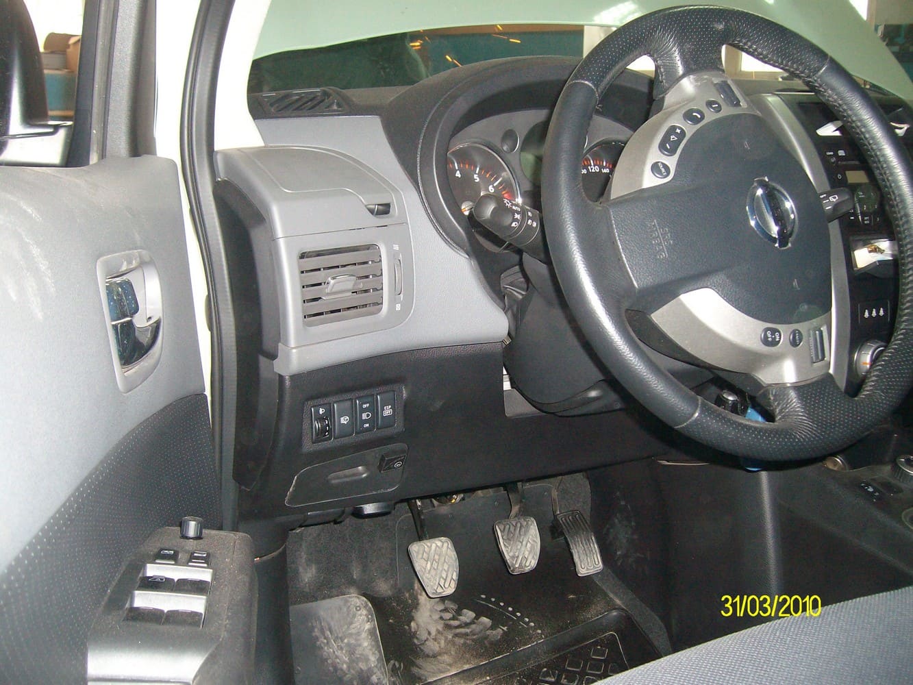 Nissan X-Trail 2 (2007-2011) 2.5 л.