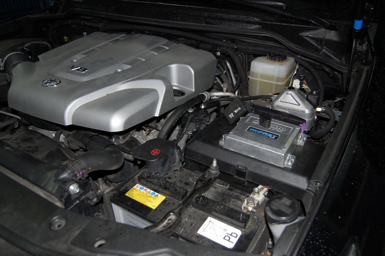 Toyota Land Cruiser 200 Series (2007-2011) 4.5 л.