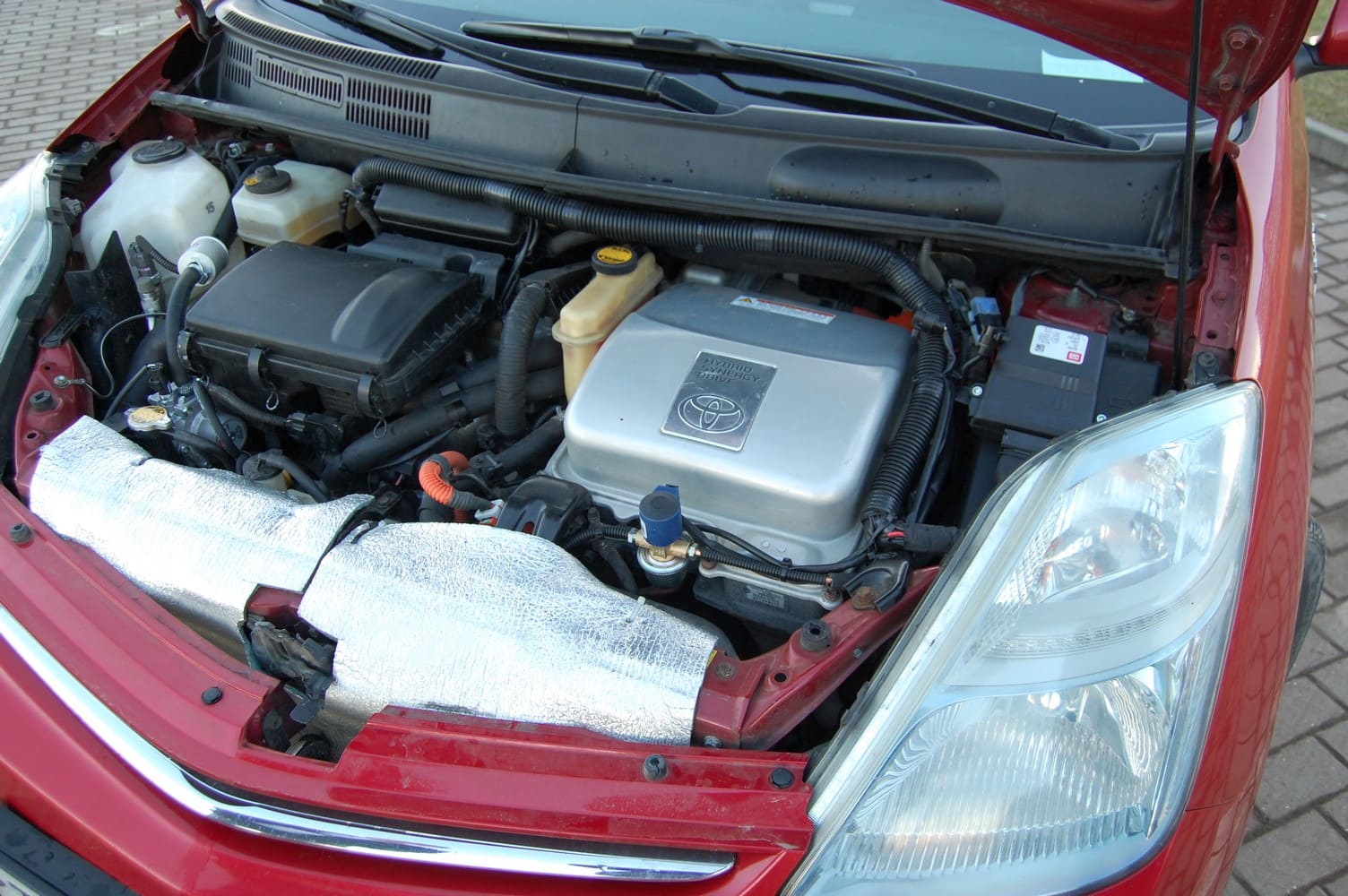 Toyota Prius 2 (XW20) (2005-2011) 1.5 л.